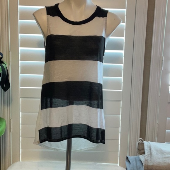 Boxy Black and White Tank Top - Picture 1 of 6